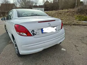 Peugeot 207 CC 120 VTi Active Bild 3