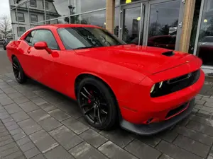 Dodge Challenger R/T 5.7l V8 KAMERA ACC NAVI Sportpaket Soundsystem Bild 2