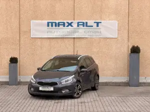 Kia Ceed SW / cee'd SW cee'd SW CRDI/1.Hd/Navi/SHZ/Klima/RFK/Pano/Keyle