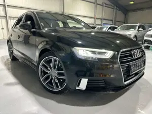 Audi A3 S-Line Virtual LED Leder Navi 8-Fach PDC ALU