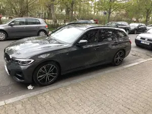 BMW 330 BMW 330d Touring M Sport xDrive Steptronic (nahezu Vollausstattung) Bild 3