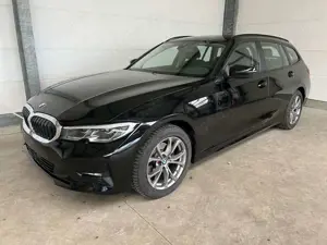 BMW 320 d Touring  xDrive+Laser+HUD+Business+1.Hand