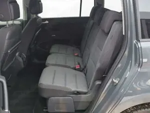 Volkswagen Touran 2.0 TDI Move AHK Pano LED DSG Bild 5