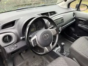 Toyota Yaris Bild 4