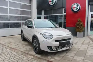 Fiat 600 e 115 kW La Prima Bild 3