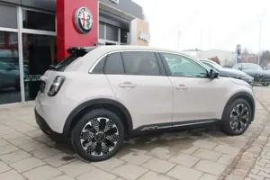 Fiat 600 e 115 kW La Prima Bild 5