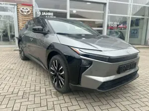Toyota bZ4X Toyota Lounge 4x4 SkySound Pano ACC JBL SHZ Leder