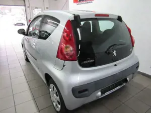 Peugeot 107 Bild 3