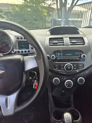 Chevrolet Spark 1.0 LS Bild 4