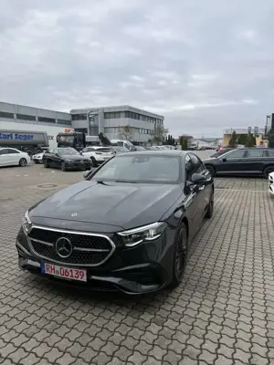 Mercedes-Benz E 220 AMG Line Neuwagenpreis: 110.000€ Vollaustattung