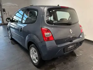 Renault Twingo 1.2 Dynamique KLIMA/RADIO CD/HU:NEU Bild 4