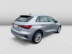 Audi A3 35TFSI advanced Einparkh LED SHZ Bild 4