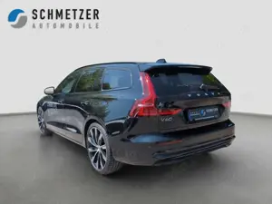 Volvo V60 +B4+Benzin+Ultimate+Dark+Standhzg+E-Sitze+DAB Bild 3