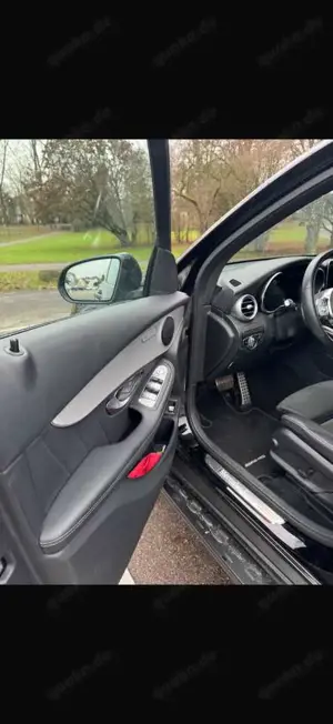 Mercedes-Benz GLC 300 GLC e 4Matic 9G-TRONIC AMG Line Plus Bild 3