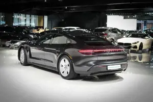Porsche Taycan Basis*KOMF.-SITZE*SOUND-PACKAGE+*HEAD.UP* Bild 4