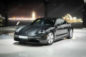 Porsche Taycan Basis*KOMF.-SITZE*SOUND-PACKAGE+*HEAD.UP*