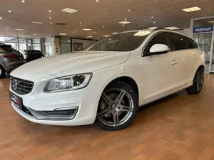 Volvo V60 Kombi Momentum AWD