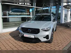 Volvo XC40 Plus Dark *Navi, LED* Bild 2