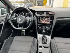 Volkswagen Golf 2.0 TSI OPF DSG 4MOTION R Bild 2