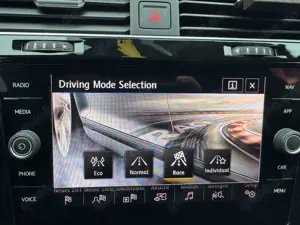 Volkswagen Golf 2.0 TSI OPF DSG 4MOTION R Bild 4