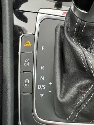 Volkswagen Golf 2.0 TSI OPF DSG 4MOTION R Bild 5