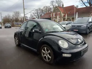 Volkswagen New Beetle 1,6 Arte Klimaanlage Alu RadioCD ESP Bild 4
