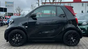 smart forTwo Cabrio TURBO DCT SPORTPAKET! ROTES VERDECK! PDC! Bild 4