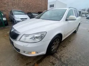 Skoda Octavia Combi Sitz+Standheizung+Xenon+PDC+1.Hand