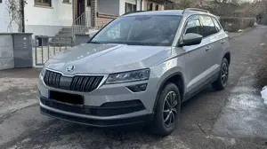 Skoda Karoq 1.5 TSI ACT DSG Style / TÜV + Service neu / Pano /