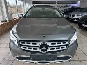 Mercedes-Benz GLA 180 Automatik Lede Panoramadach Xenon Camera