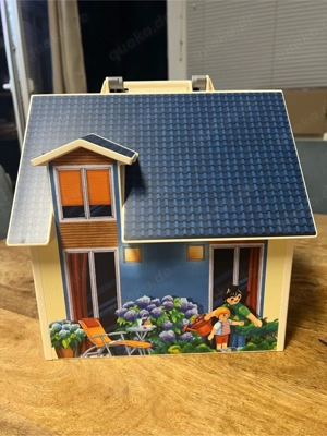 Mobiles Playmobil Klapphaus 70985 + Oma mit Katzen 71172
