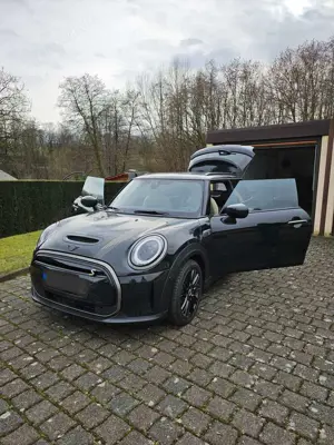 MINI Cooper SE Mini Cooper SE MINI Resolute Edition