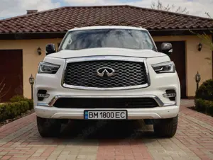 Infiniti QX80 Bild 2