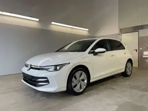 Volkswagen Golf Style 1.5 eHybrid 150kW/204PS DSG IQ.Light+Navi...