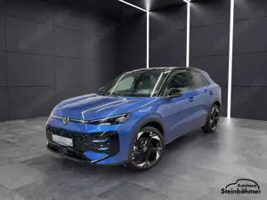 Volkswagen T-Roc R-Line 1.5 eTSI Navi EasyOpen BlackStyle LED Bild 2