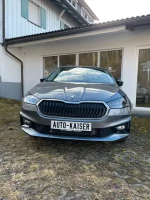 Skoda Fabia 130 Jahre DSG WP RFK ALU GRA NAVIAPP 5J. GAR Bild 2