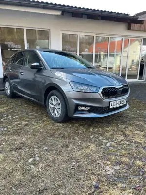 Skoda Fabia 130 Jahre DSG WP RFK ALU GRA NAVIAPP 5J. GAR Bild 3