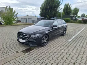 Mercedes-Benz E 220 E 220 d T 9G-TRONIC AMG Line