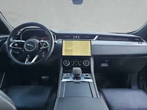 Jaguar F-Pace D200 AWD R-Dynamic SE Bild 5
