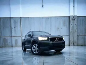 Volvo XC40 XC40 Momentum Core 2WD 1ERH LED