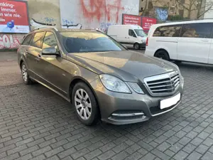 Mercedes-Benz E 250 E 250 T CDI DPF BlueEFFICIENCY 7G-TRONIC Avantgarde