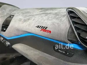 Ferrari 488 Pista Carbon Paket  Racing Seat Bild 4