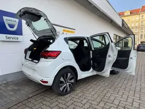 Dacia Sandero Bild 4