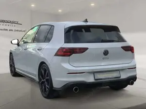 Volkswagen Golf 2.0 TSI GTI AHK ACC Matrix APP Kamera Side Bild 4