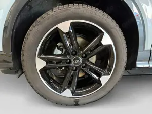 Audi Q2 35 TFSI advanced AHK Matrix Carplay Navi CAM Bild 5