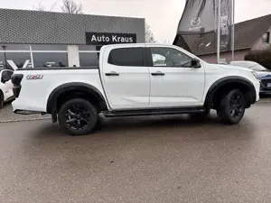 Isuzu D-Max Double Cab 4x4 V-Cross AHK Mountaintop Bild 3