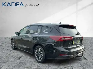 Ford Focus Turnier Titanium AUTOM. AHK+NAVI+KAMERA+LED Bild 3