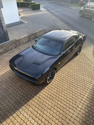 Dodge Challenger V6 SXT