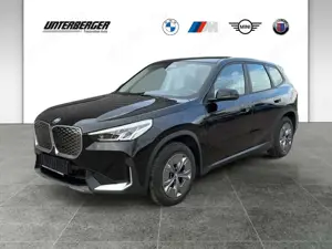 BMW iX1 xDrive30 Parking Assistant M Fahrwerk