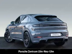 Porsche Cayenne Coupe Black Edition HA-Lenkung InnoDrive Bild 3
